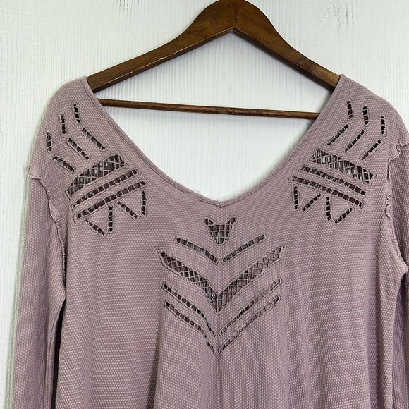 Free People - We The Free Plum Moonrise Cutwork Thermal V Neck Blouse Size Small - Picture 13 of 13